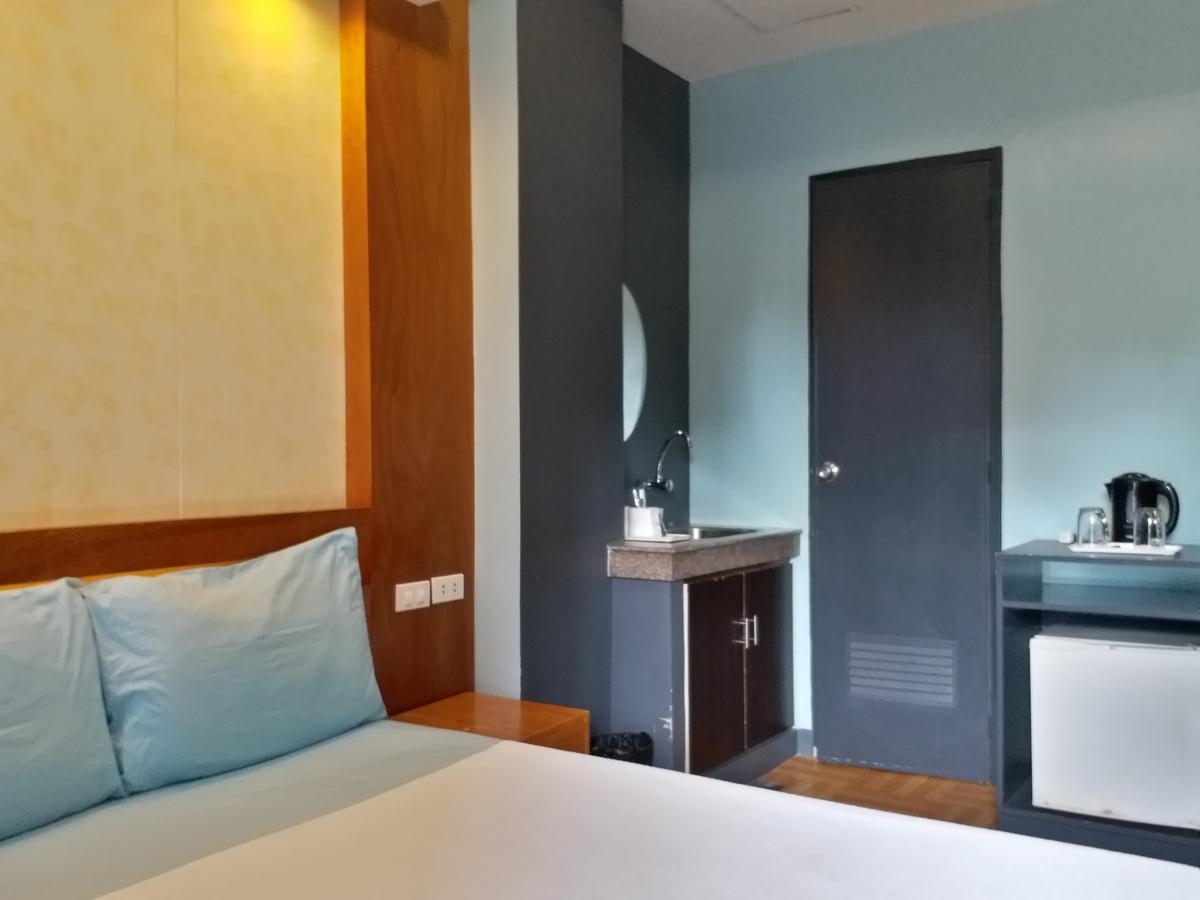 Leesons Residences 2*
