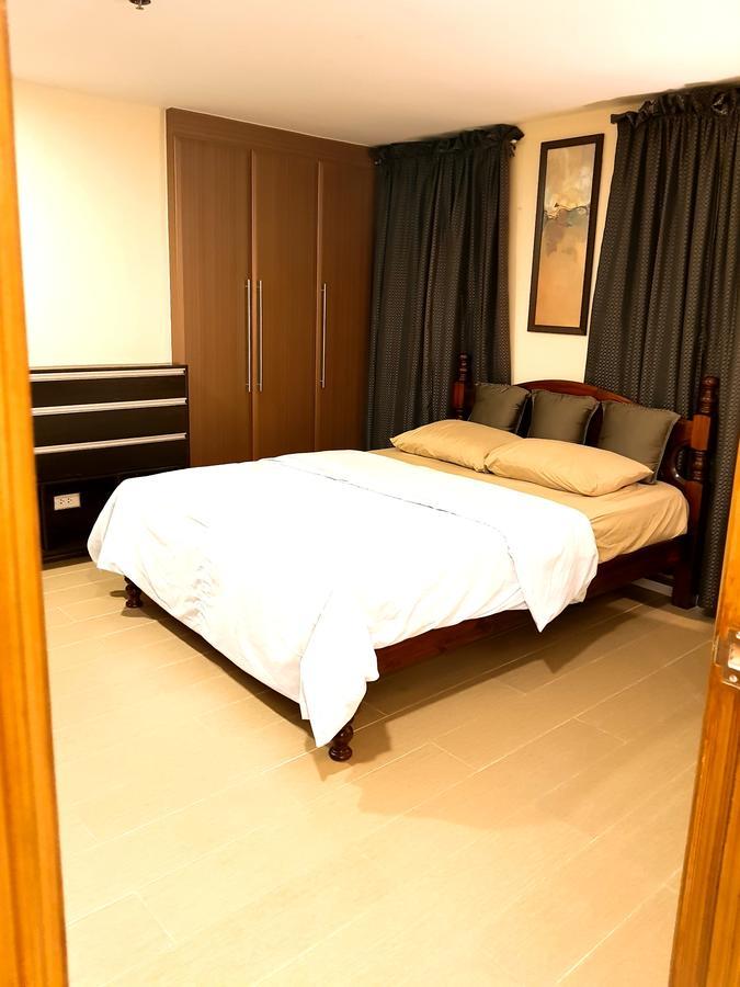 Luckycat Apartment Manila