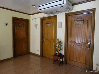 Rosas Garden Hotel Manila