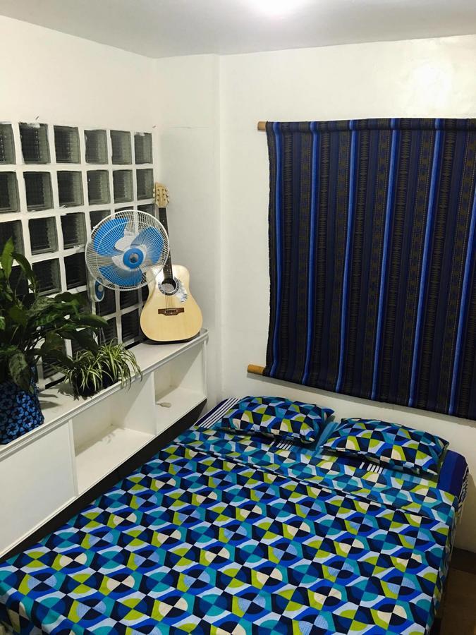 Humble Hut Hostel Manila