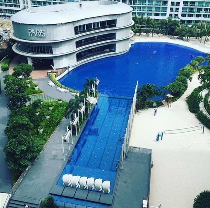 Azure C7 Balcony, Wifi, Near Mall Airport Apartment *
