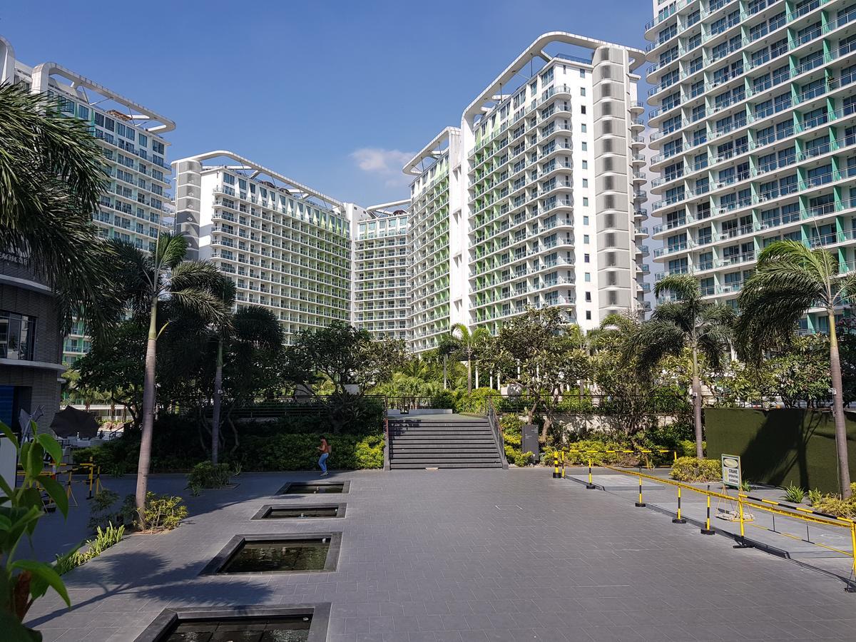 Davis Place At Azure * Manila