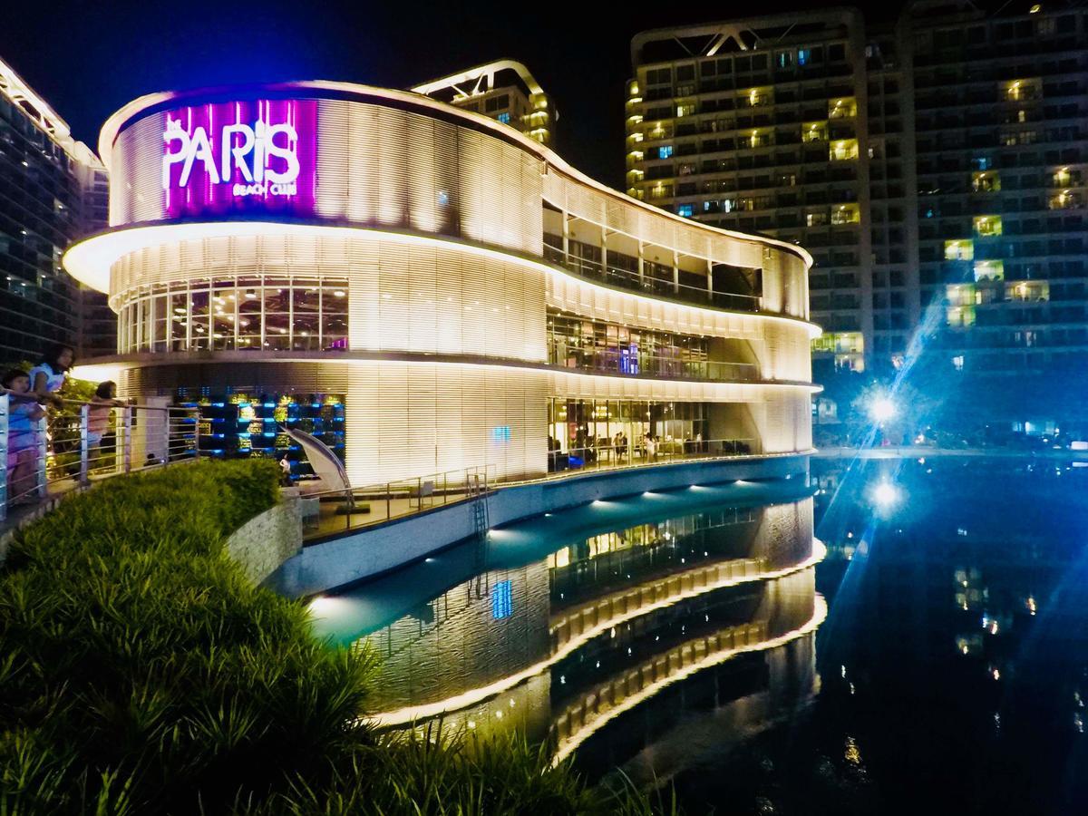 Davis Place At Azure * Manila