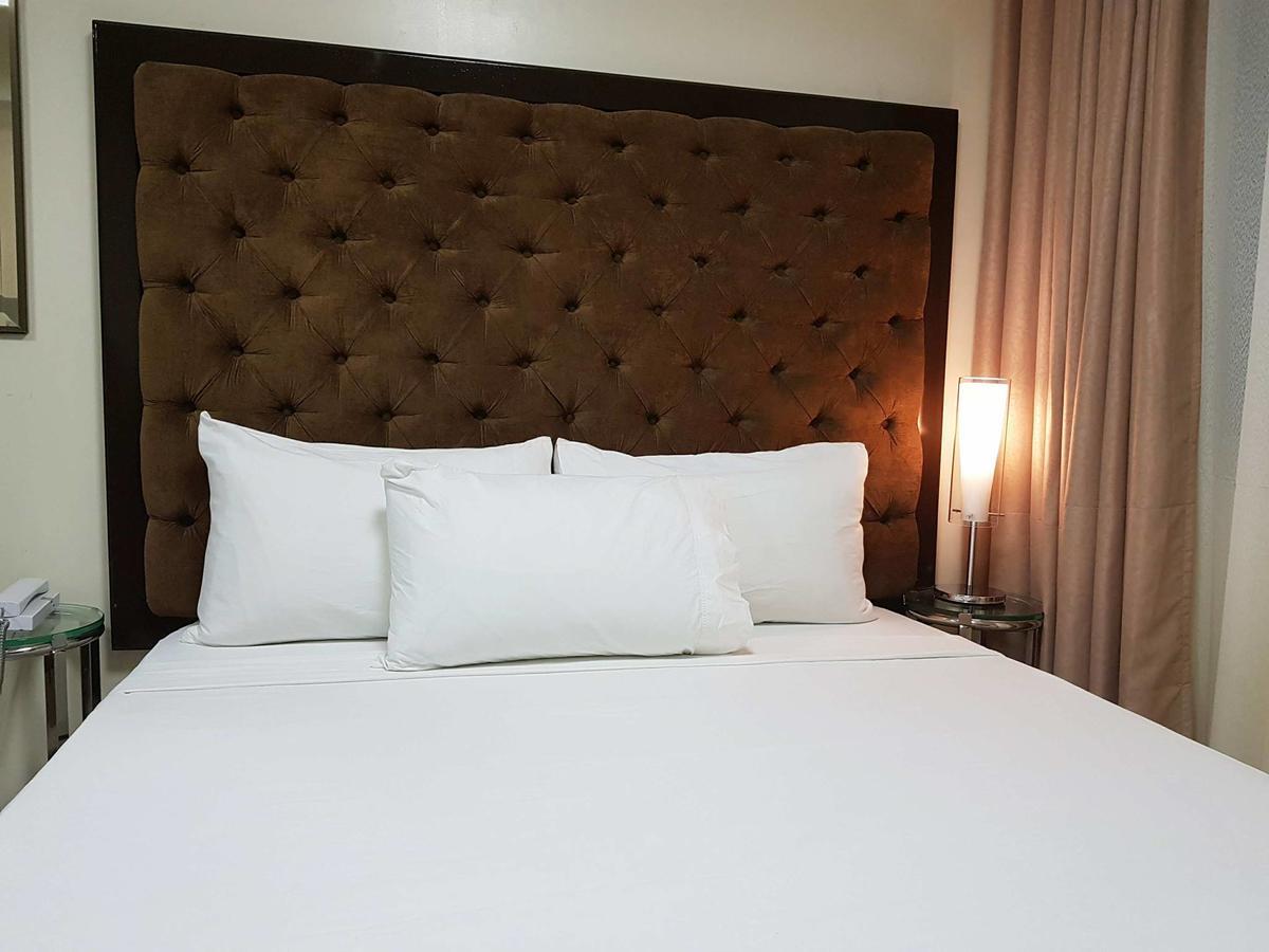 Studio Unit At The Breeze Residences Apartamento *