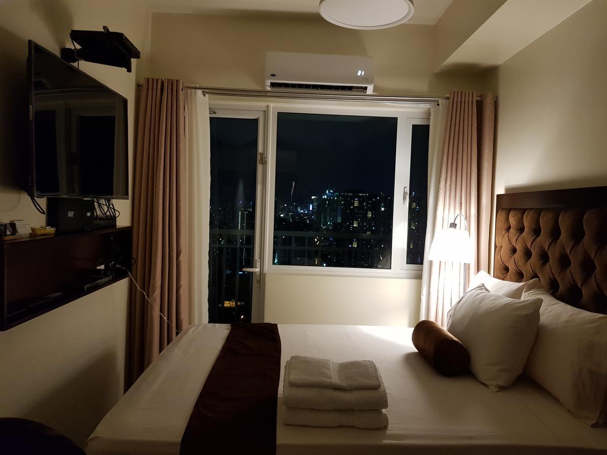Studio Unit At The Breeze Residences Apartamento