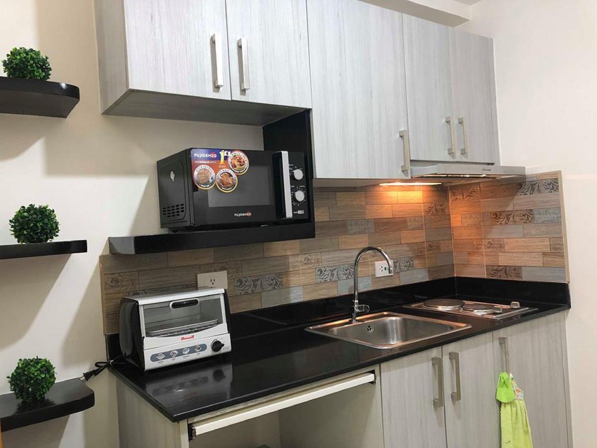 Stays At Residences 1 Studio Couples Bed With Complimentary Breakfast For 2 Apartment Manila