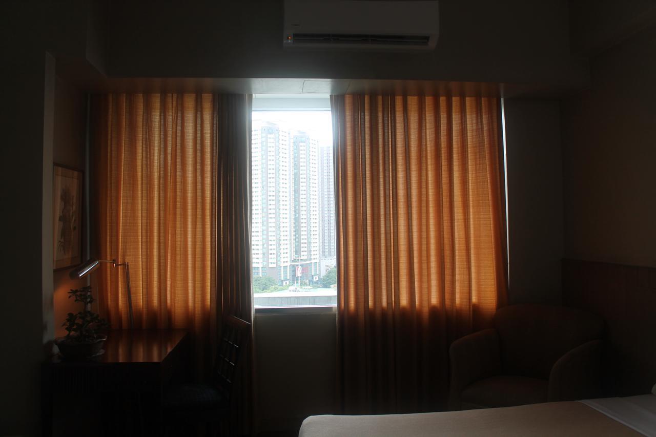Pearl Manila