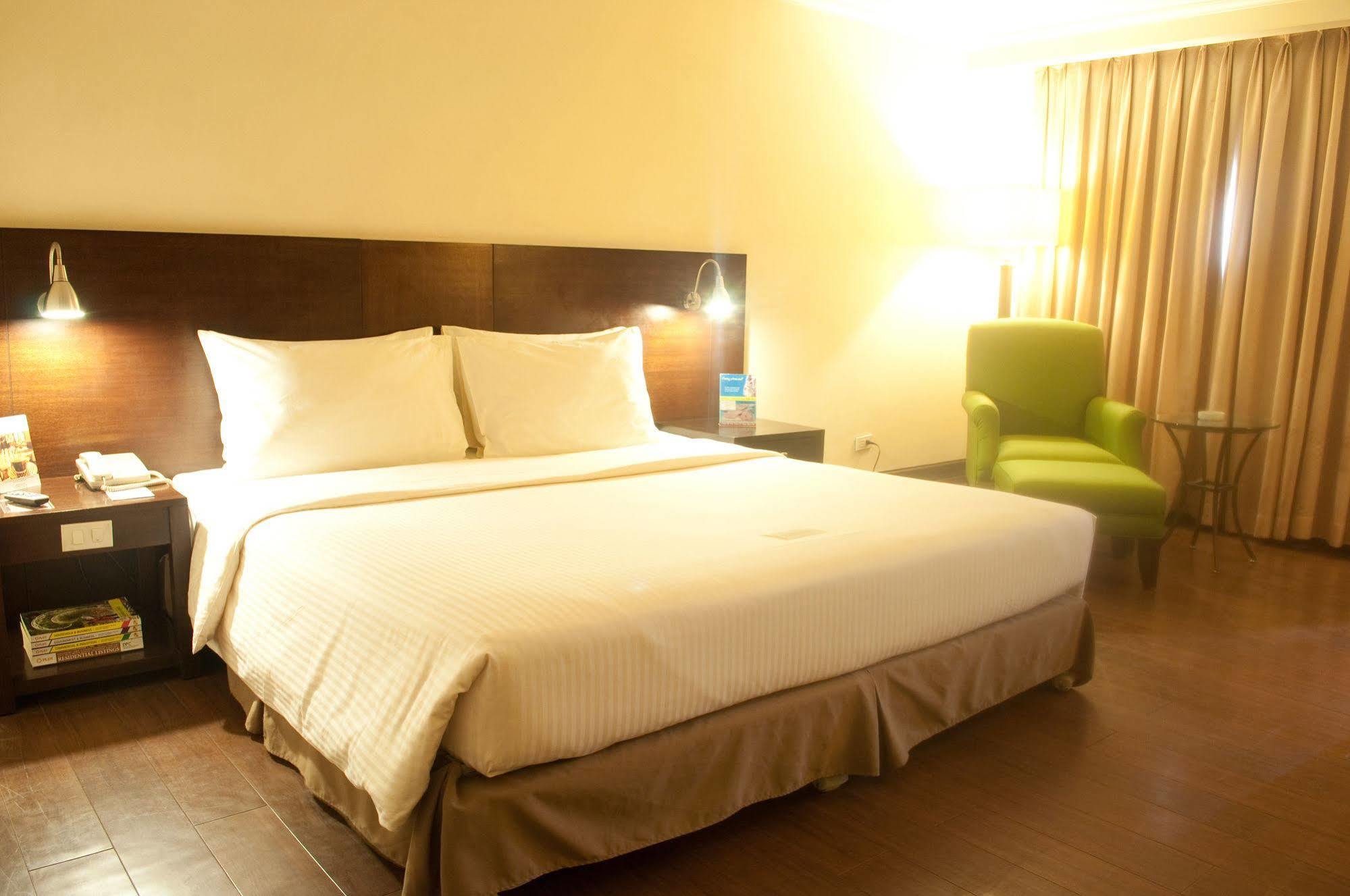 Hotel Pearl Garden Manila