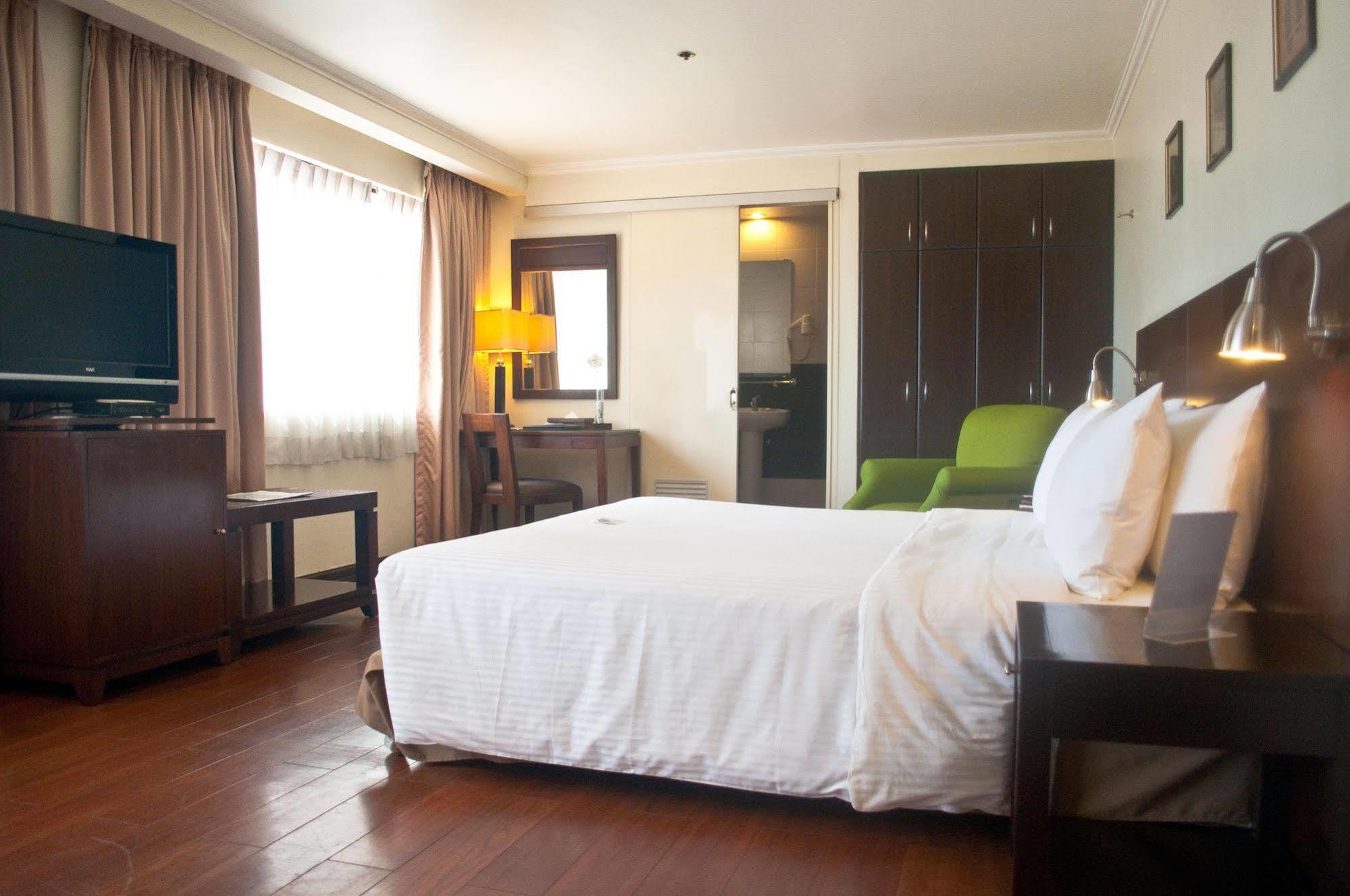 Hotel Pearl Garden 3*