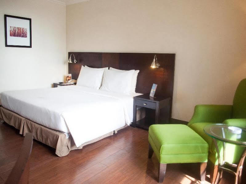 Hotel Pearl Garden Manila