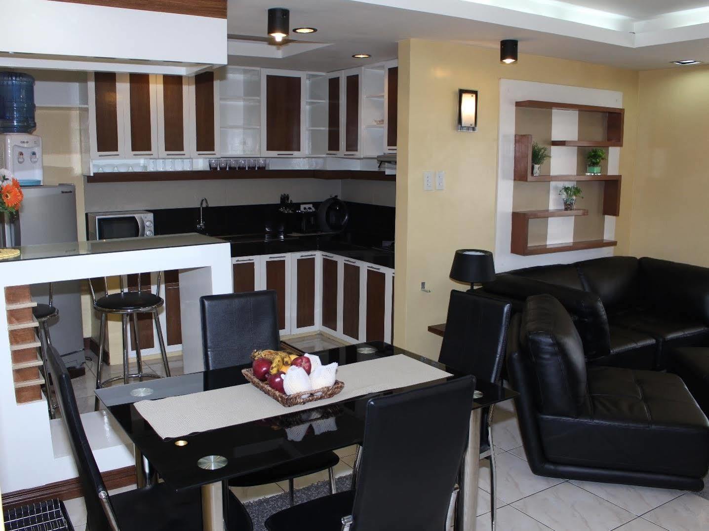 Bay Serviced * Manila