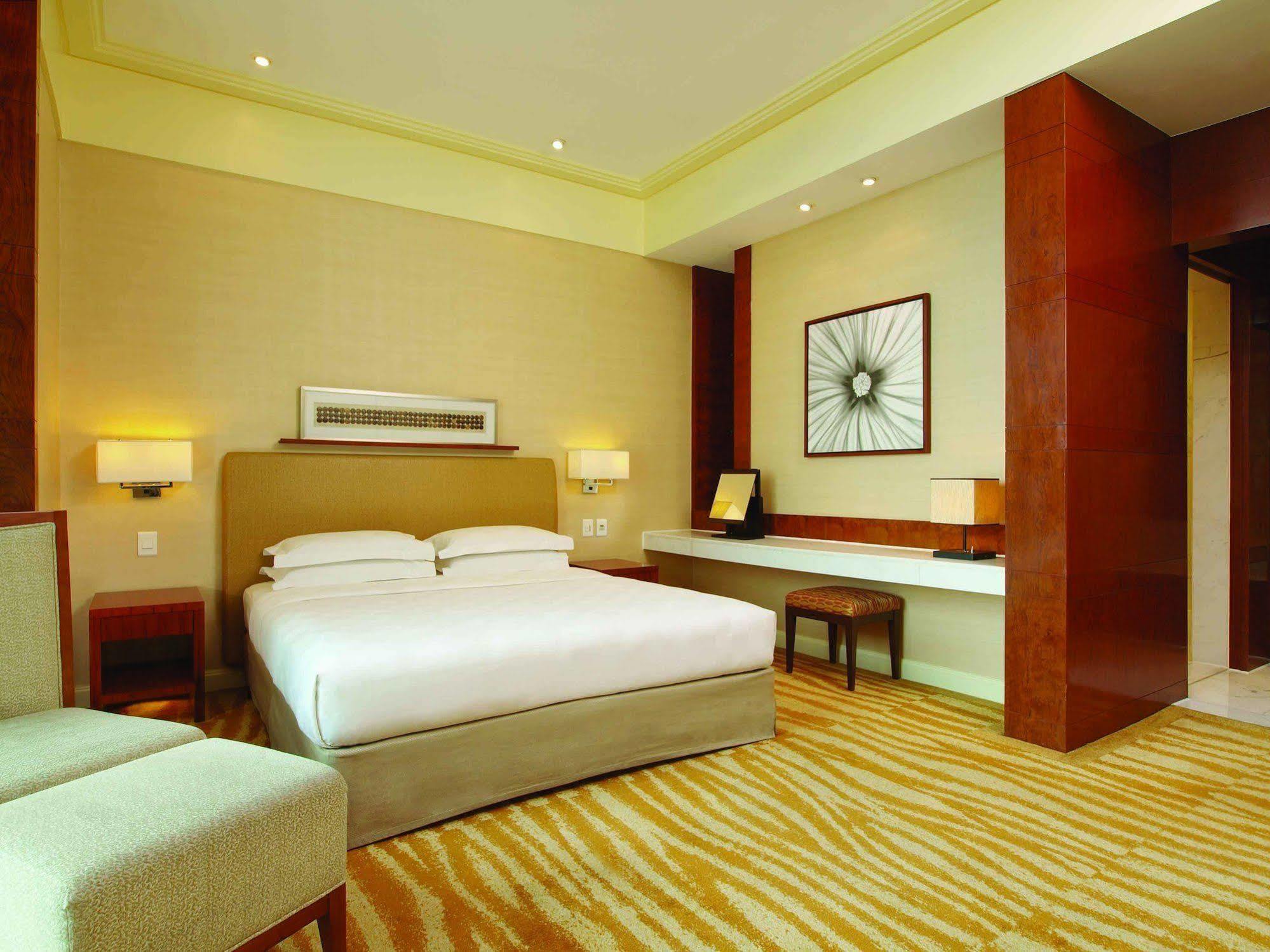 New Coast 5* Manila
