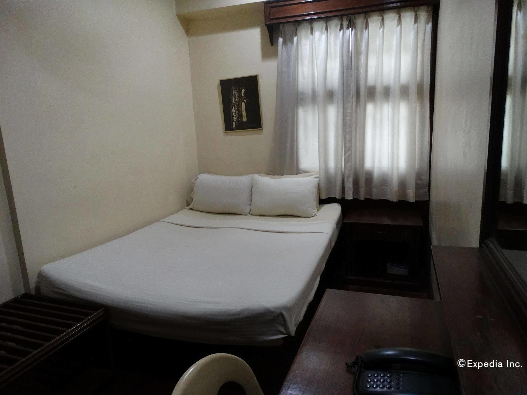 Malate Pensionne Hotel Manila