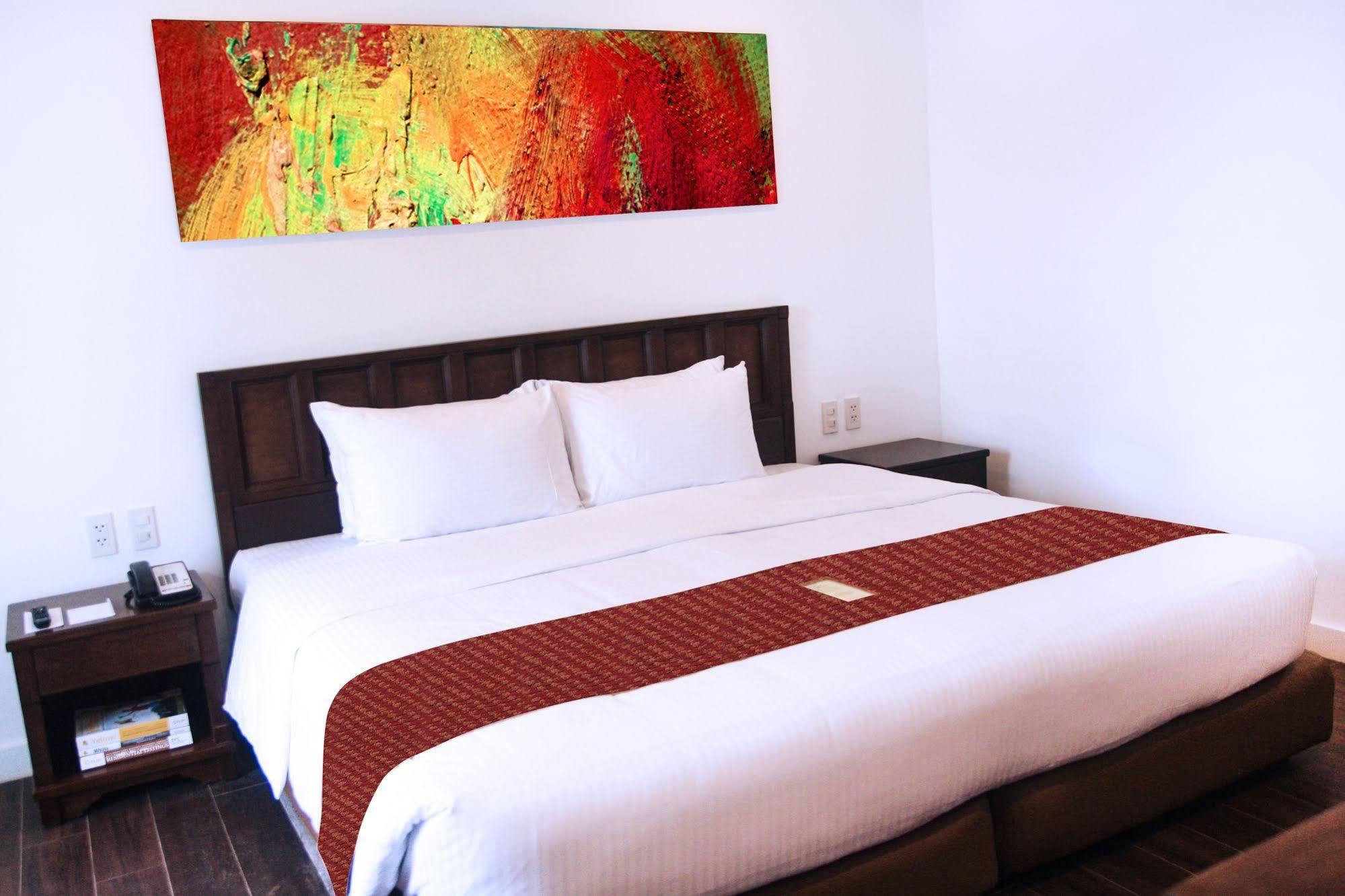 Manila Pavilion Hotel And Casino 4* Manila