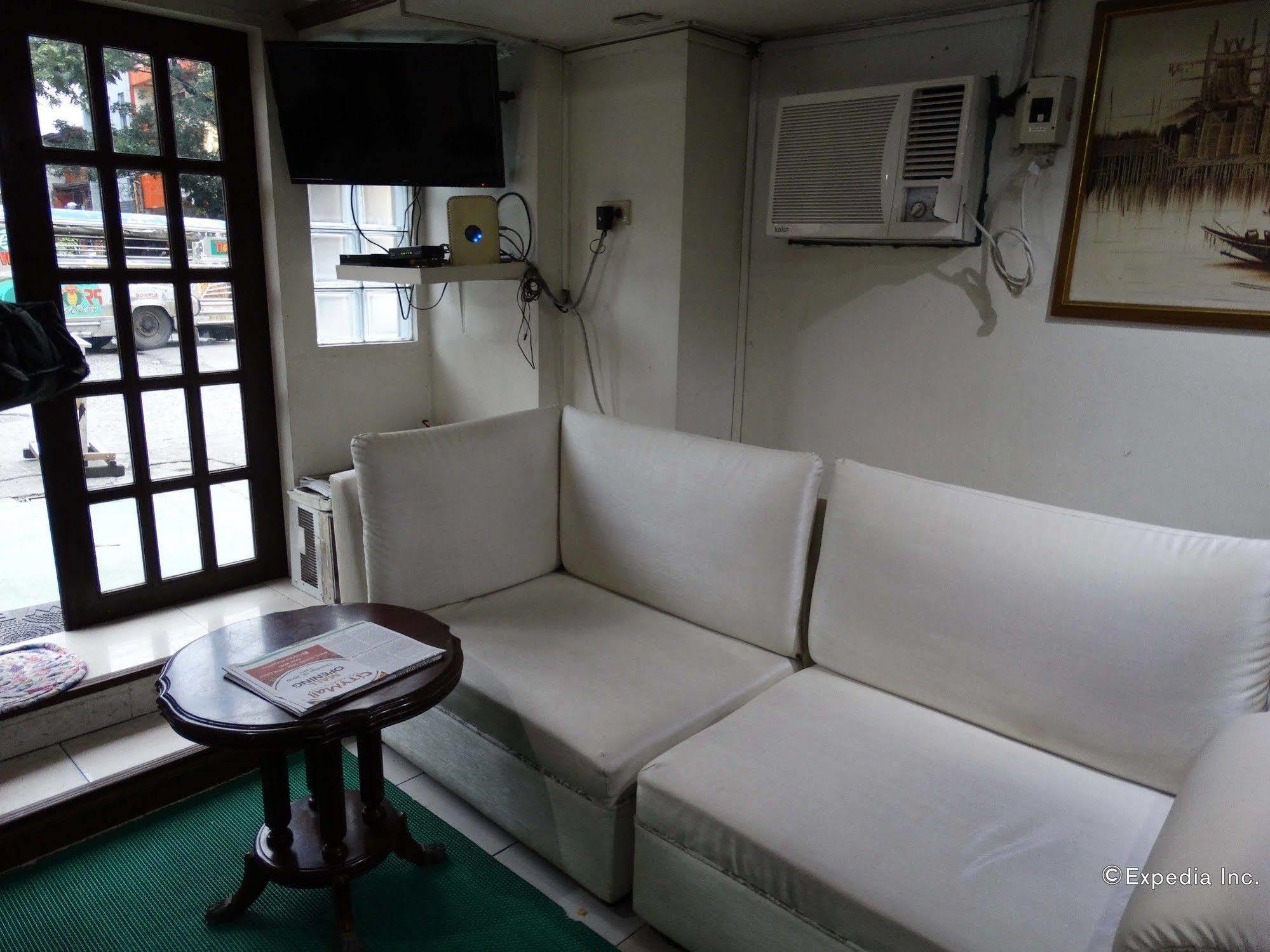 Bed & Breakfast Gaius Manila