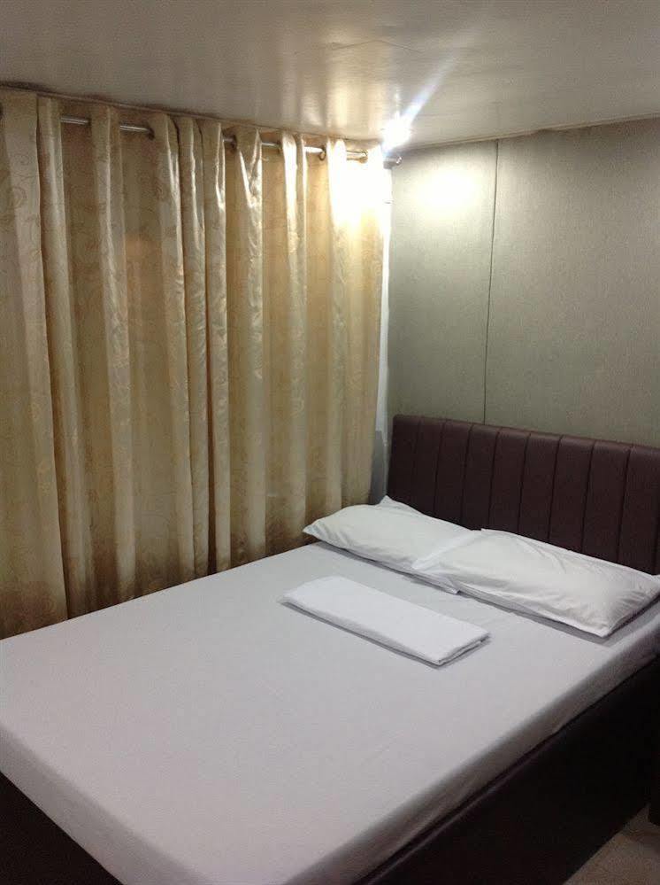 Bed & Breakfast Gaius Manila