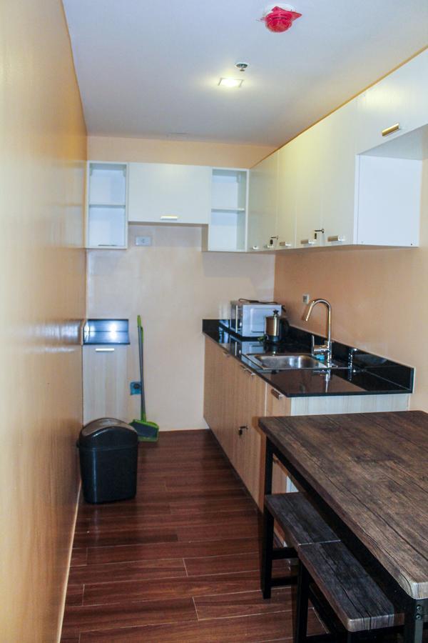 Titan At Wh Taft Residences *