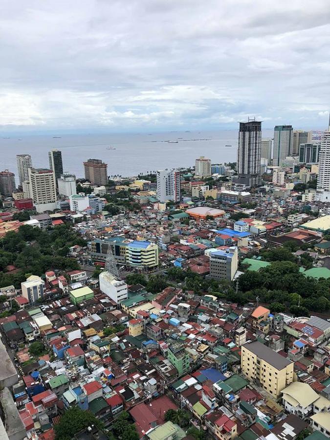Residences Stays By Pbyy With Complimentary Breakfast For 2 Apartment Manila
