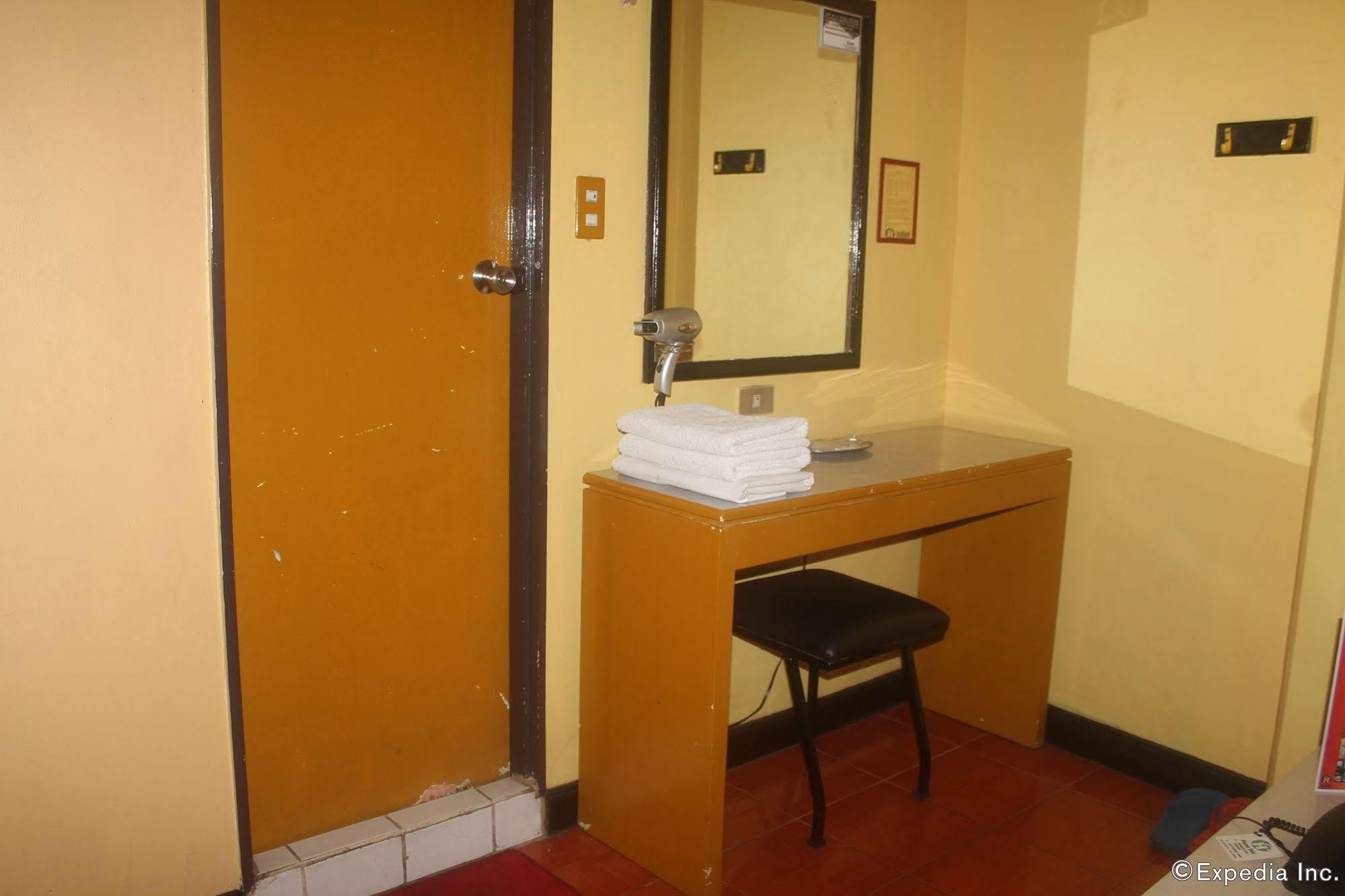 Halina Drive In Hotel-sta Mesa Hotel 2*