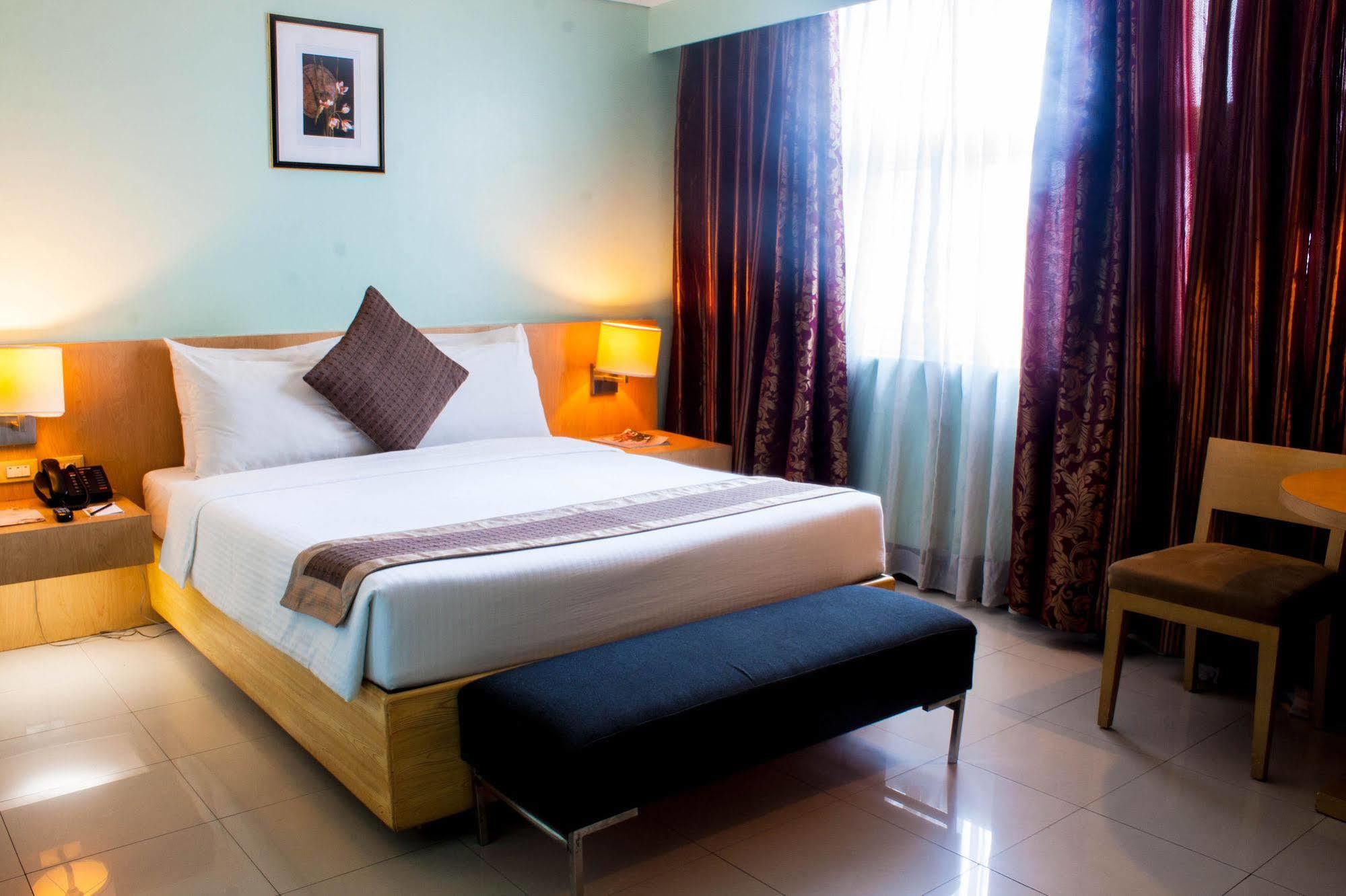 Hotel Grand Opera Manila
