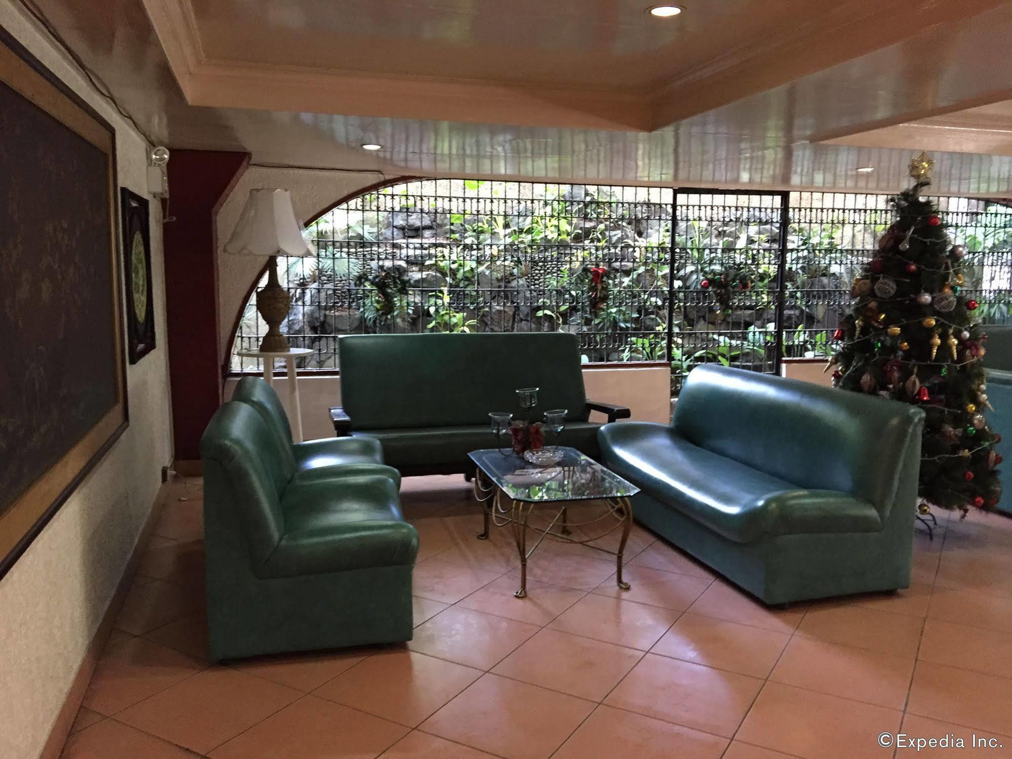 Broadway Court Apartelle 4th Street Apartment