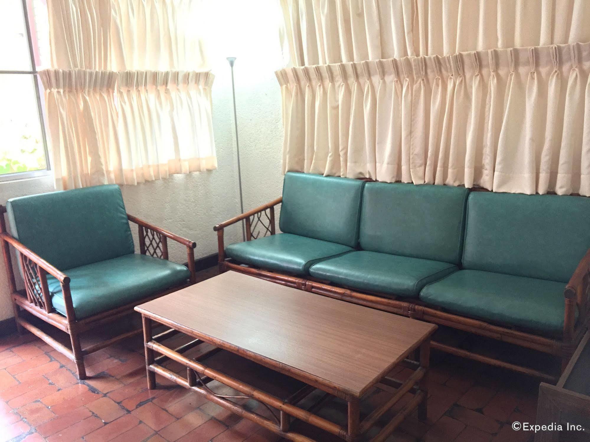 Apartment Broadway Court Apartelle 4th Street *
