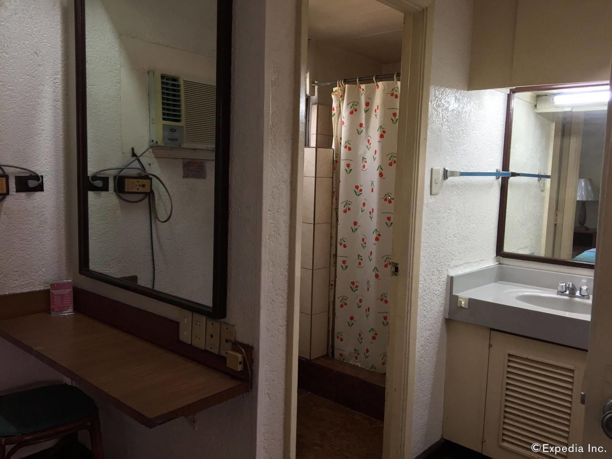 Apartment Broadway Court Apartelle 4th Street Manila