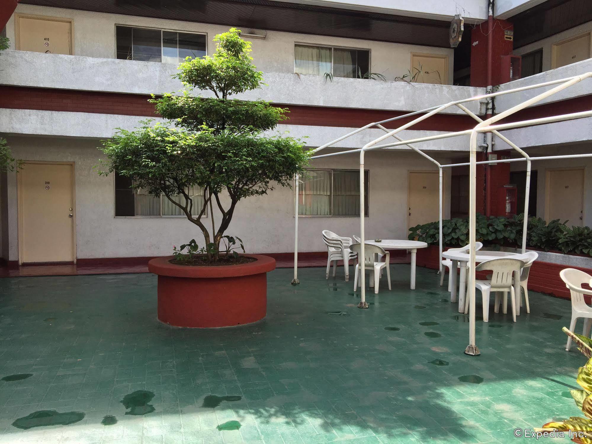 Apartment Broadway Court Apartelle 4th Street *