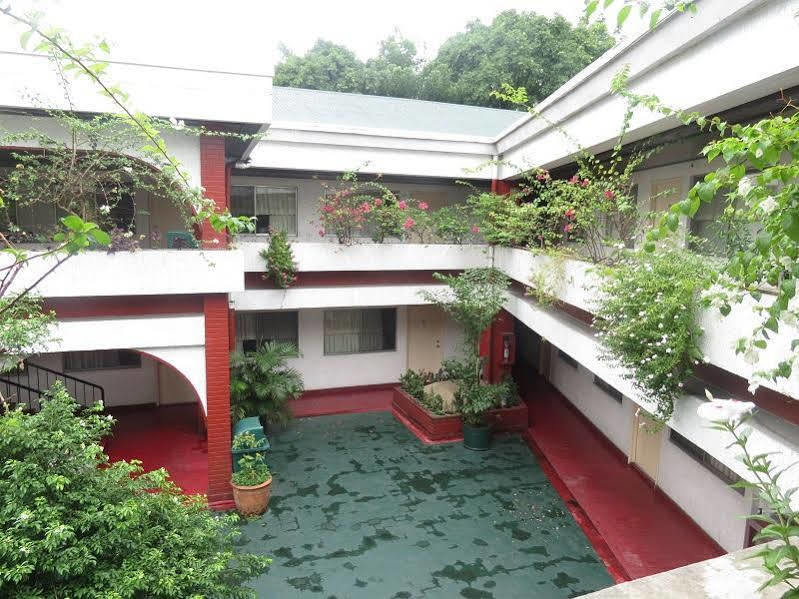 Apartment Broadway Court Apartelle 4th Street *