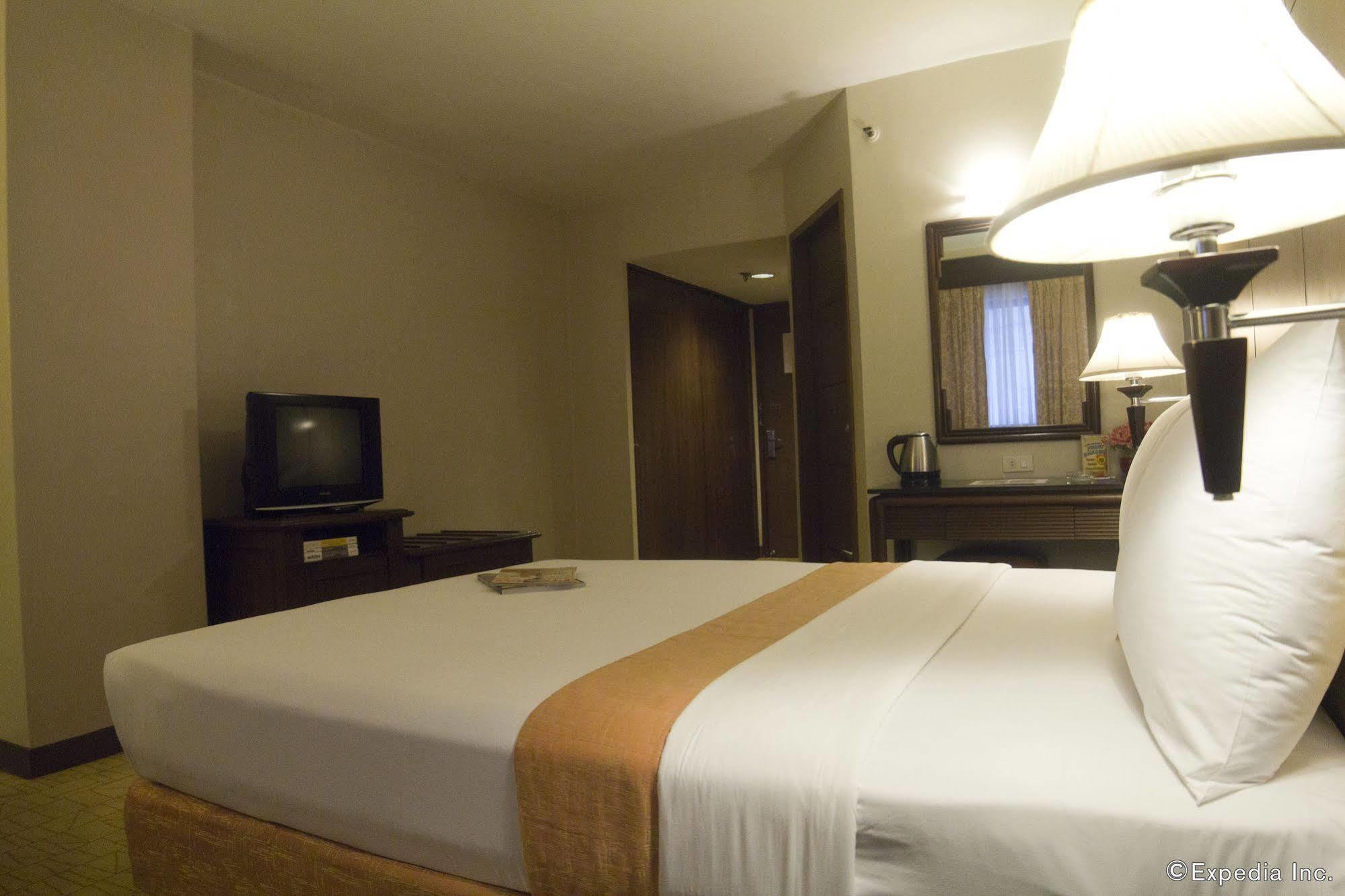 Riviera Mansion Hotel Manila