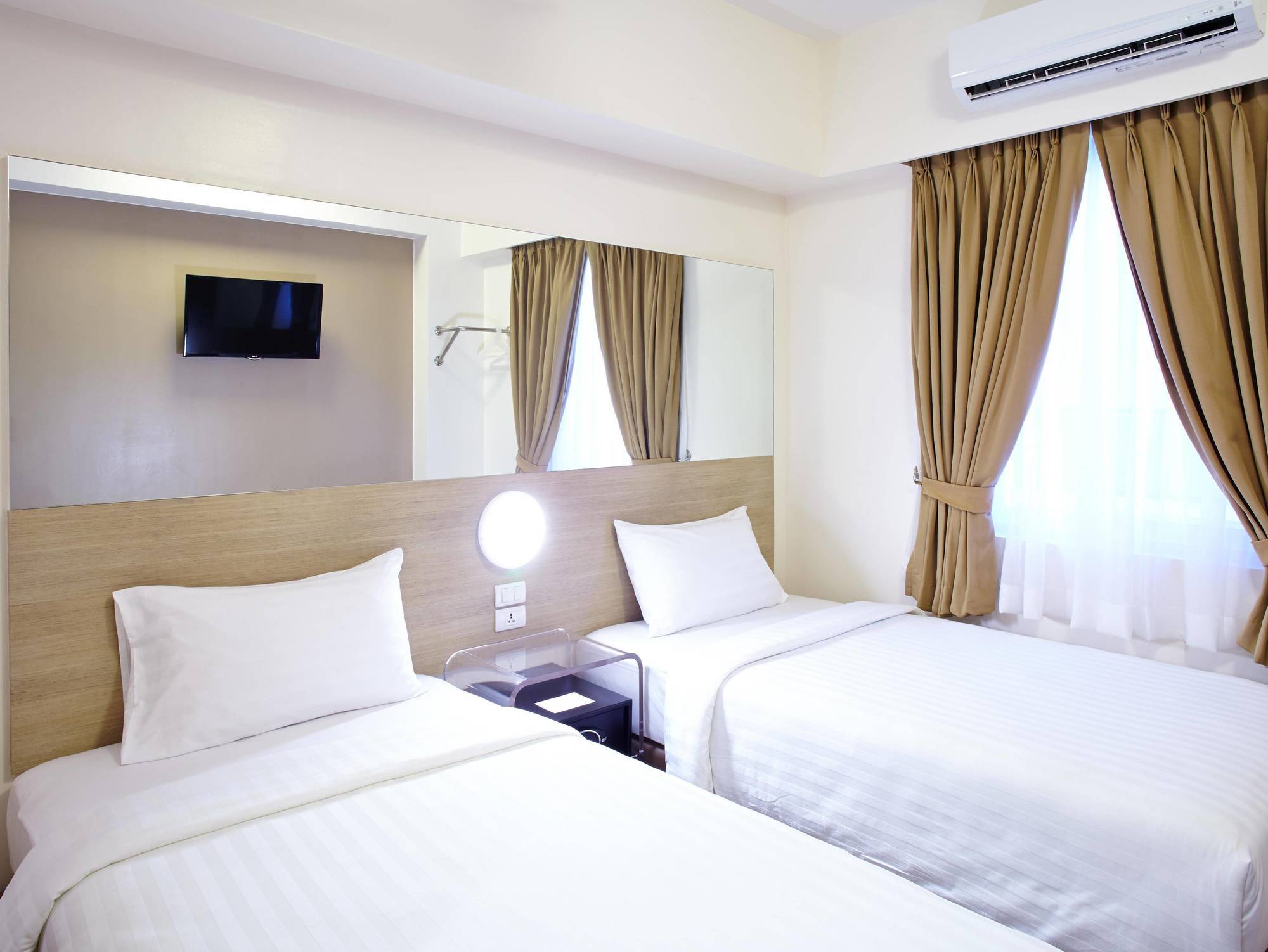 Red Planet Malate Mabini 3*