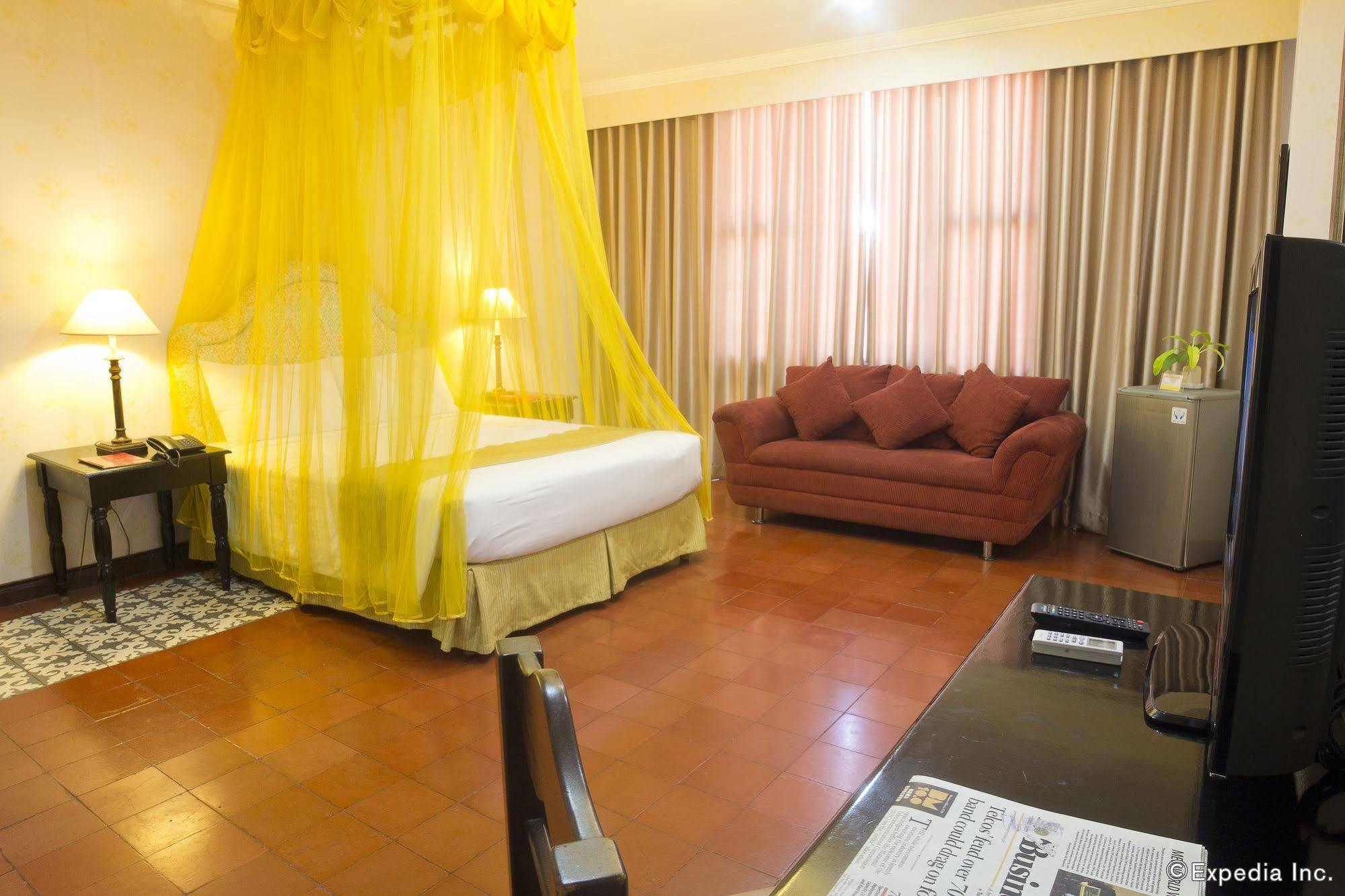 Hotel White Knight Intramuros Manila
