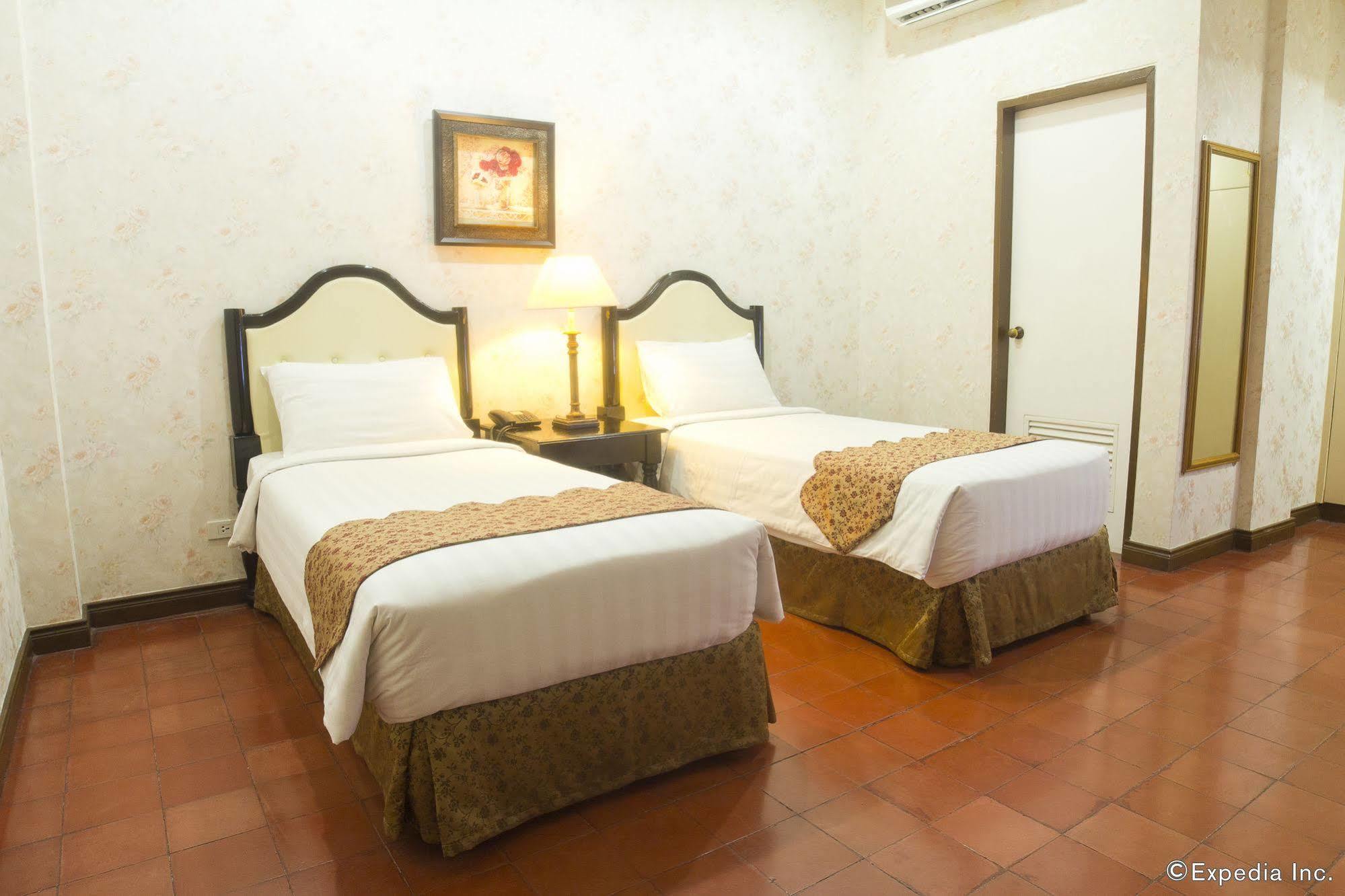 Hotel White Knight Intramuros