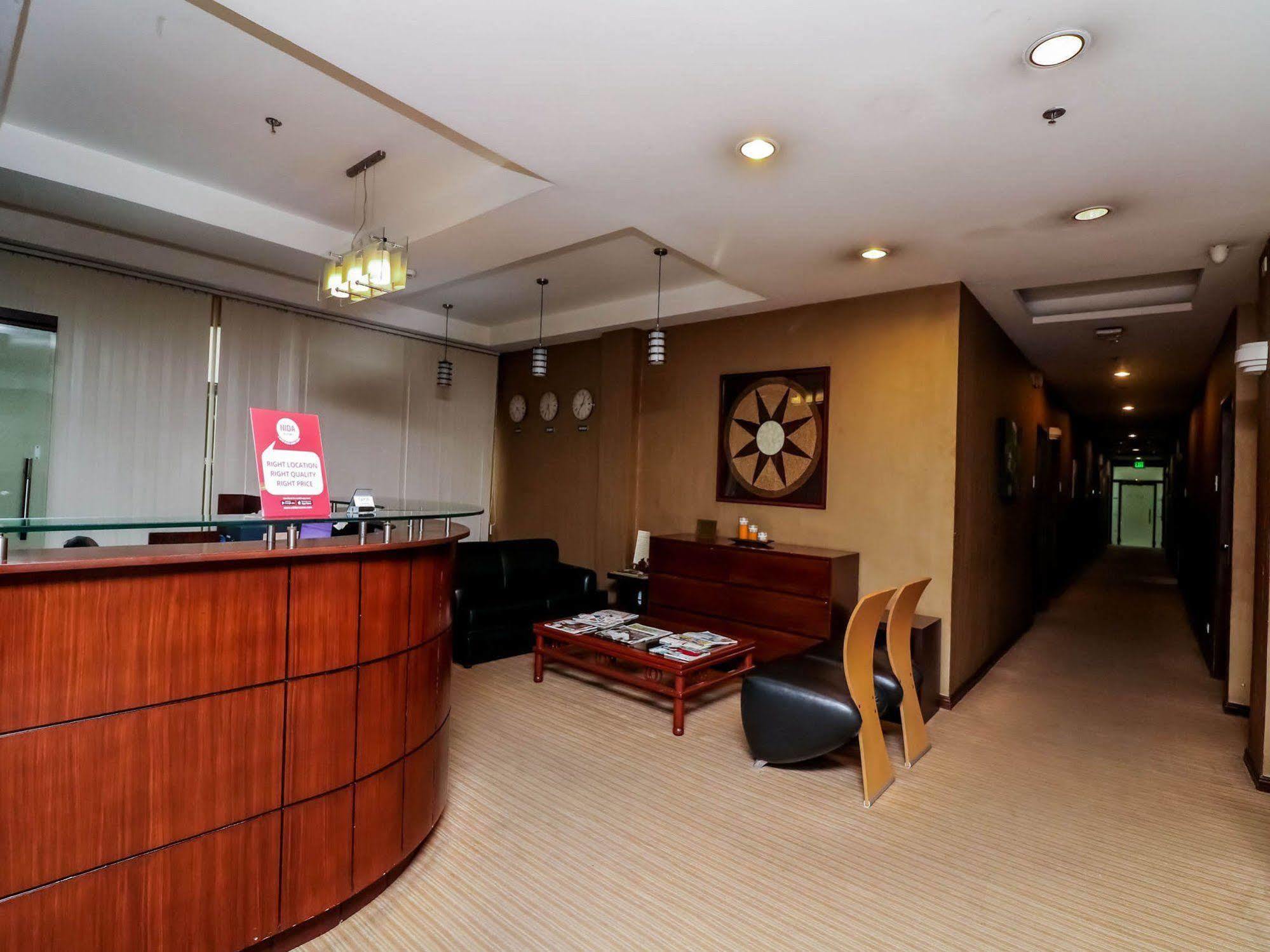 Nida Malate Tutuban Center 2*