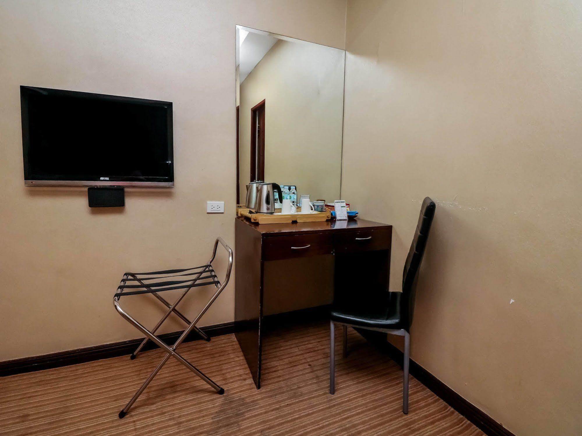 Hotel Nida Malate Tutuban Center 2*