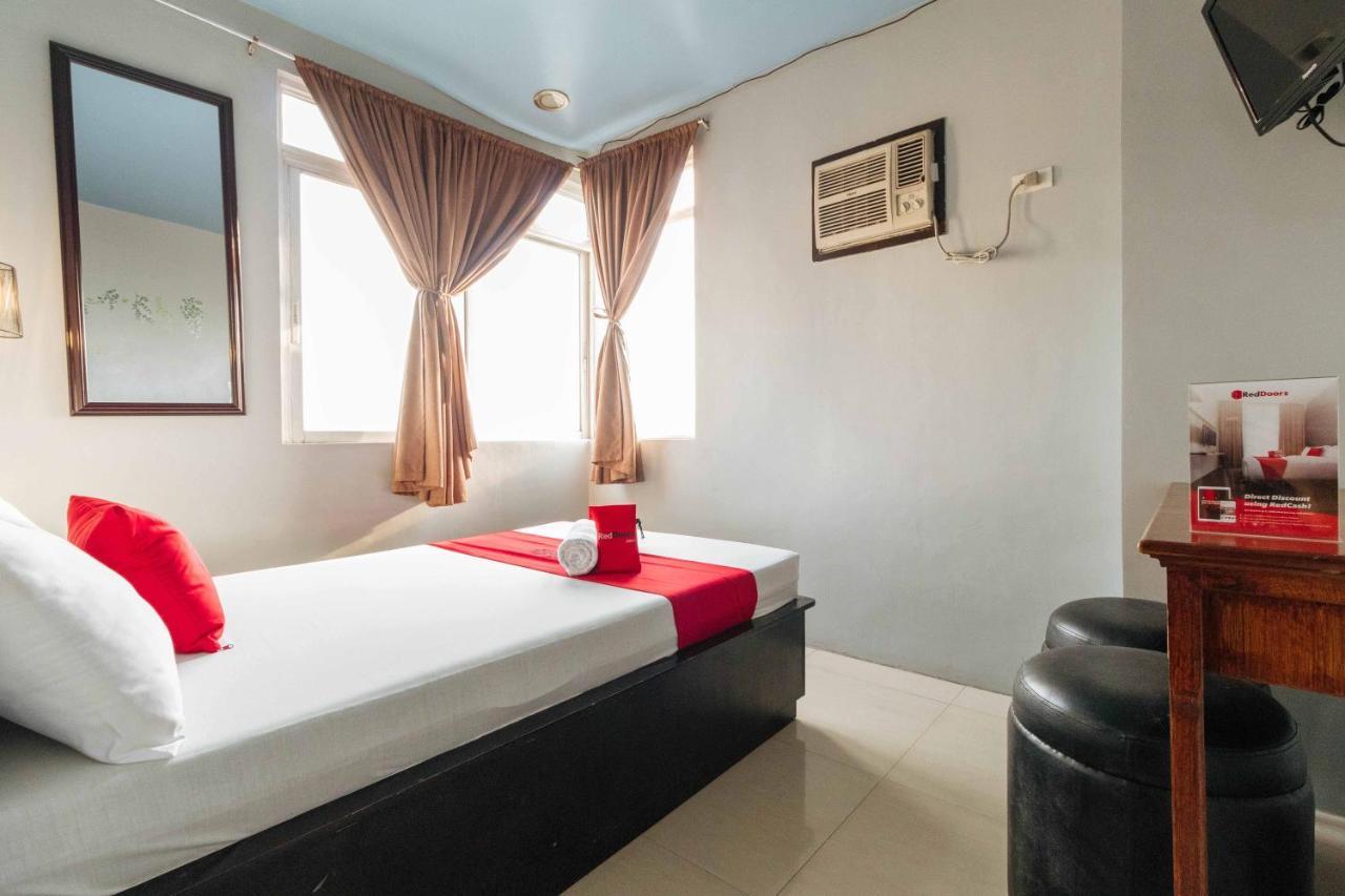 Hotel Reddoorz @ Tayuman Manila