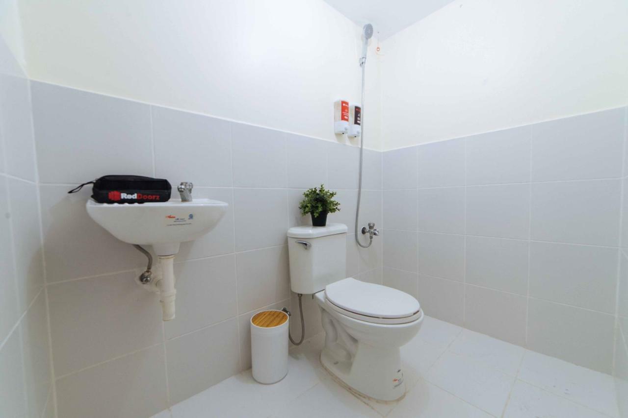 Reddoorz Plus @ Urban Deca Tondo 3* Manila
