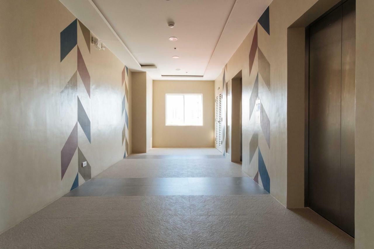 Hotel Reddoorz Premium @ Vista Heights Legarda