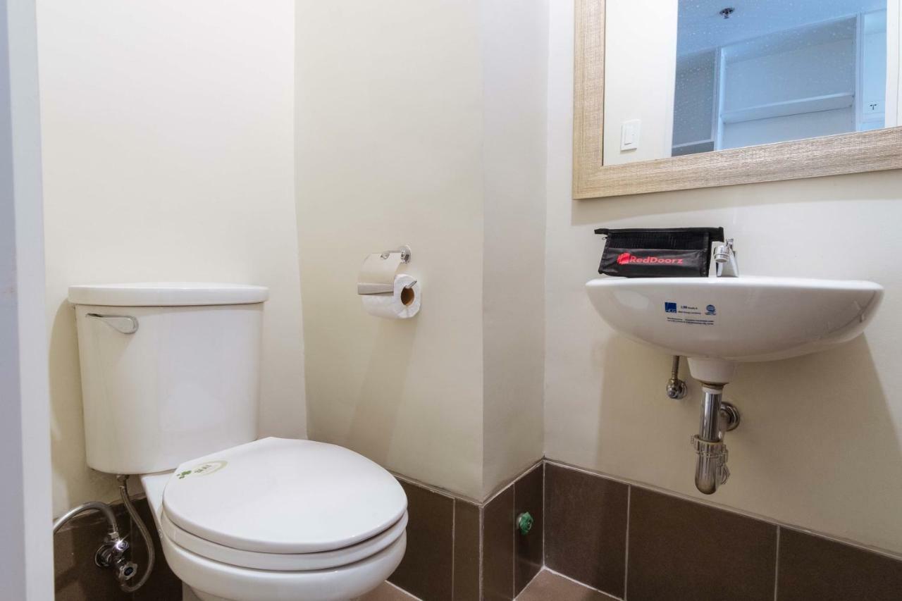 Reddoorz Premium @ Vista Heights Legarda