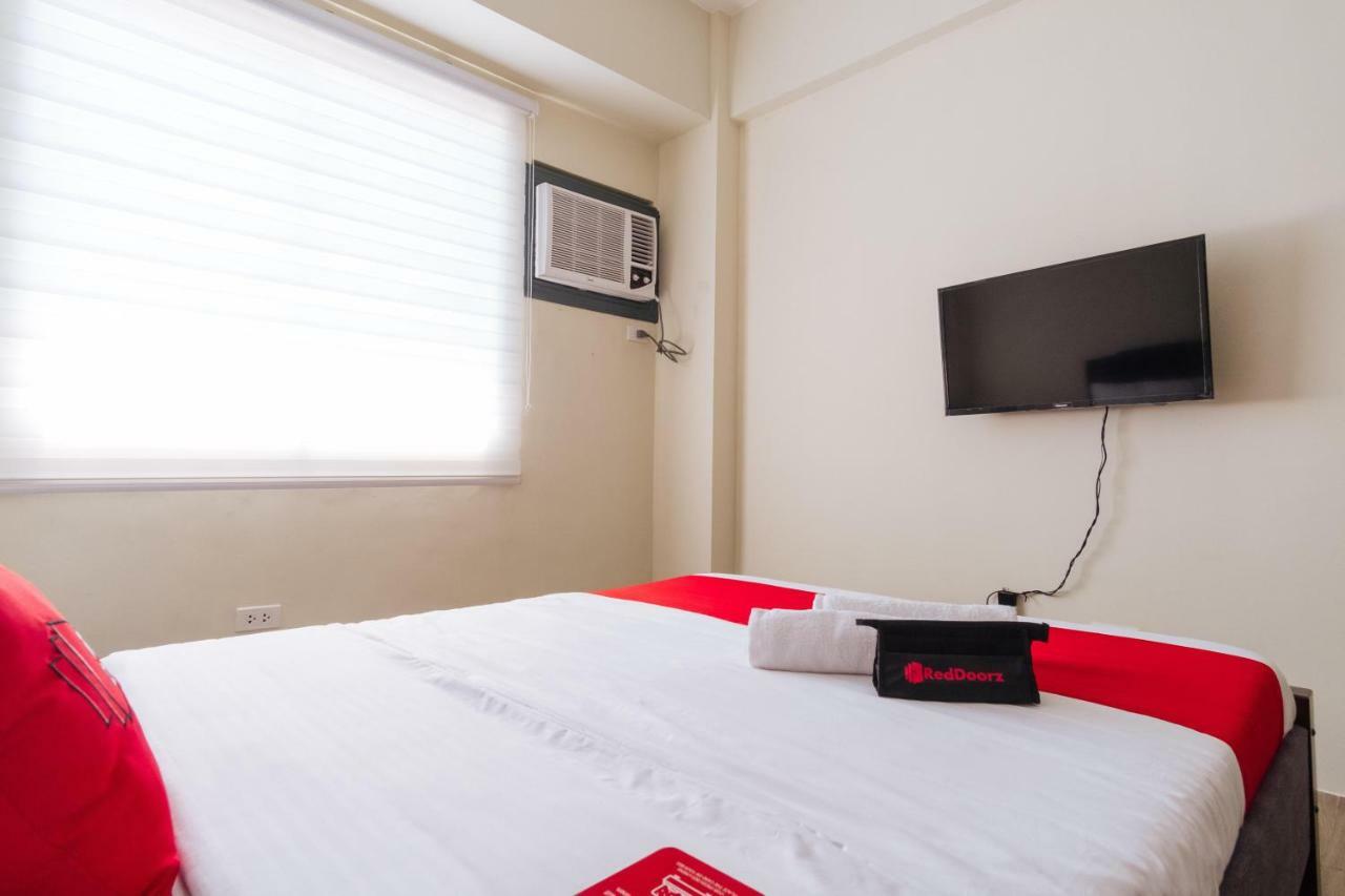 Hotel Reddoorz Premium @ Vista Heights Legarda