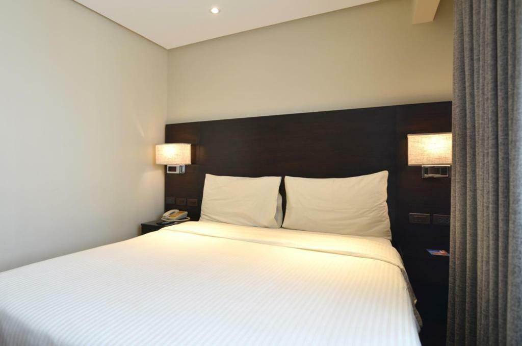 Pearl Garden Hotel 3*