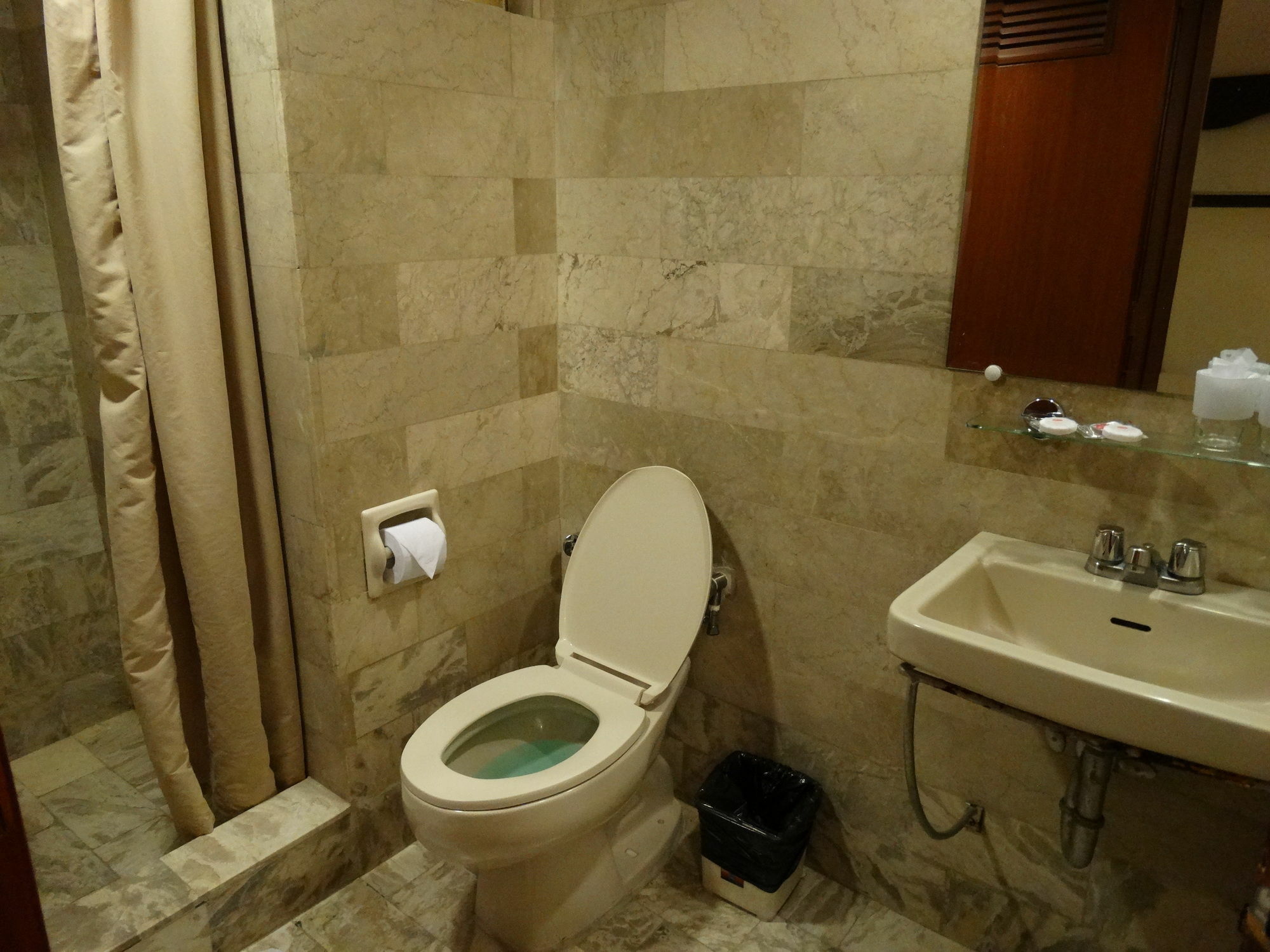 Hotel Cherry Blossoms Manila