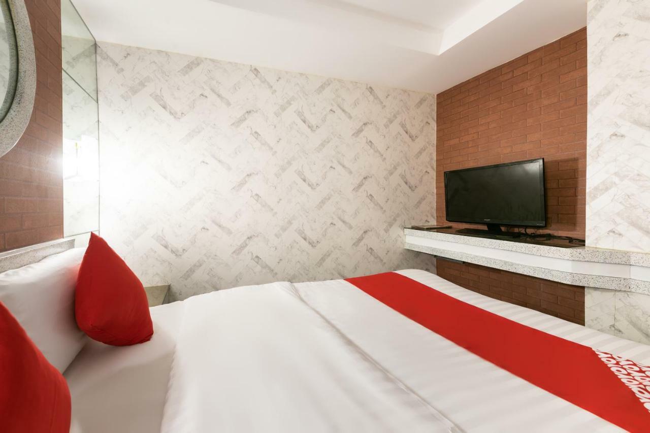 Paradise Apartelle 2*