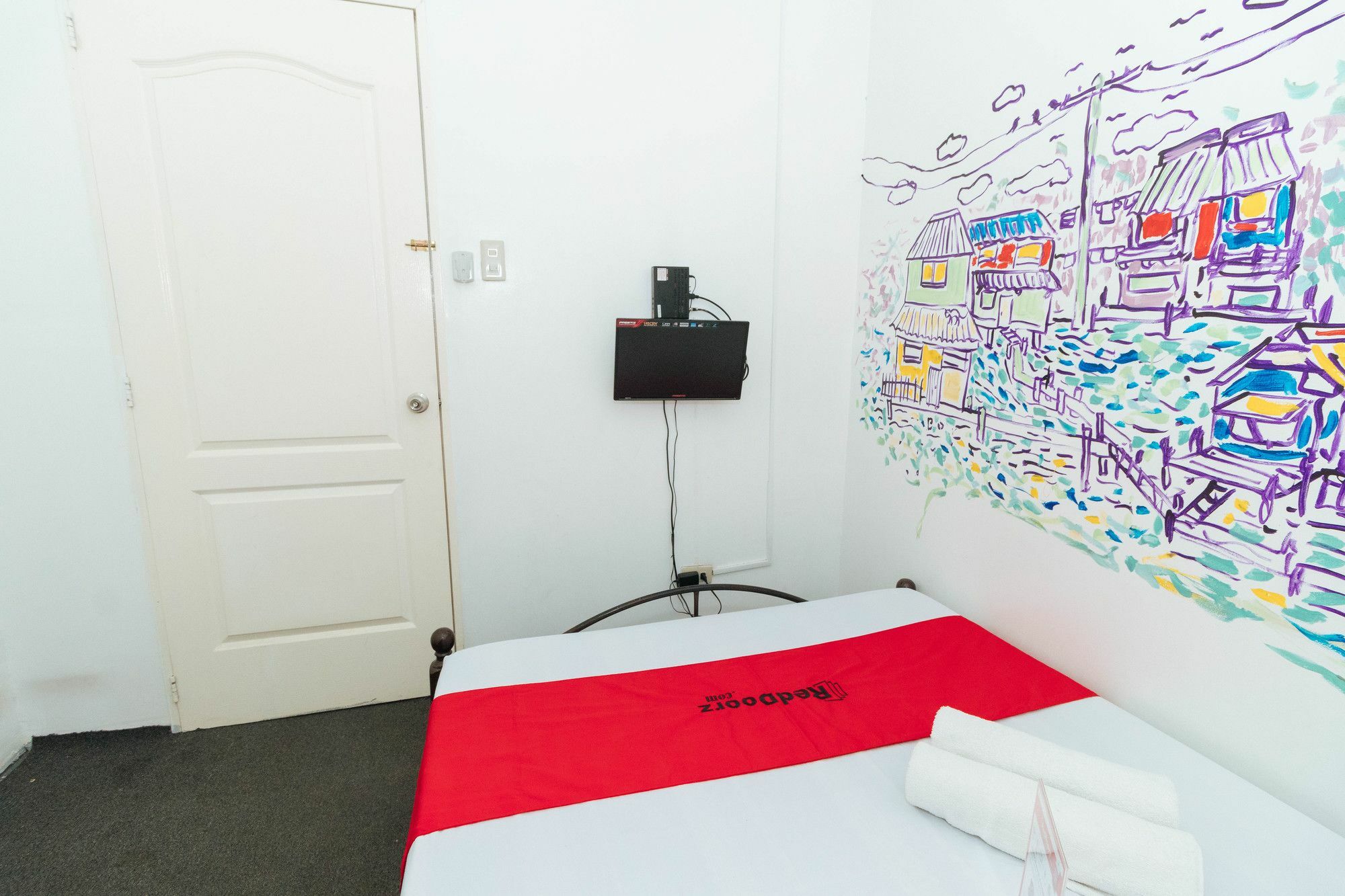 Reddoorz @ Earnshaw Hostel Manila