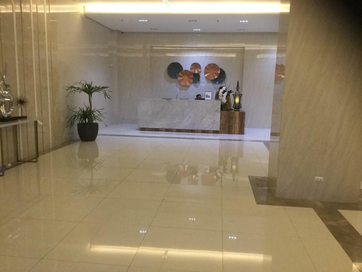 Apartment Newport Near Airport Terminal 3