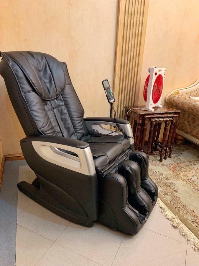Apartment Unique With Amazing Bayview, W/ Massage Chair *