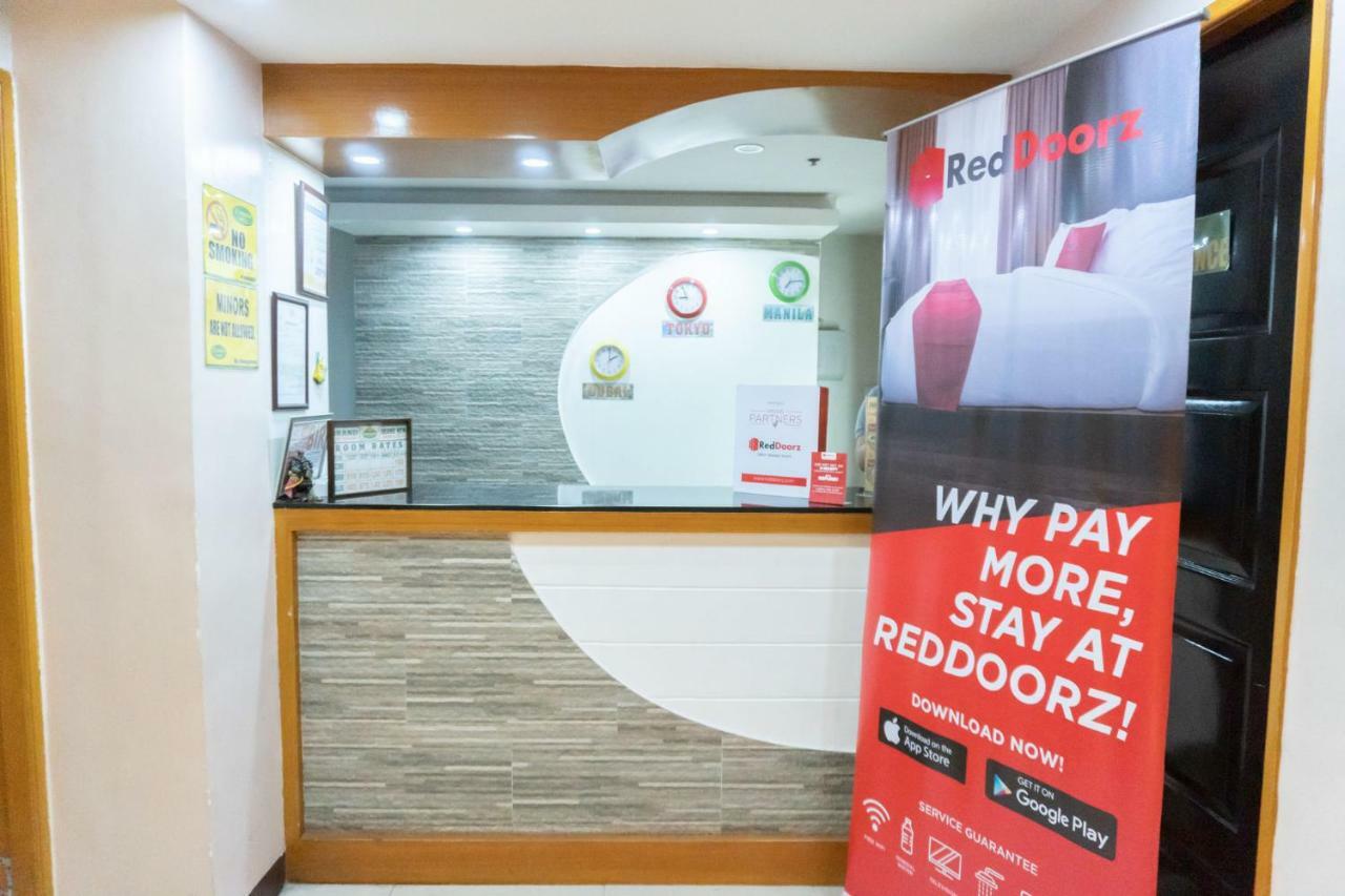 Hotel Reddoorz Near Starmall Alabang