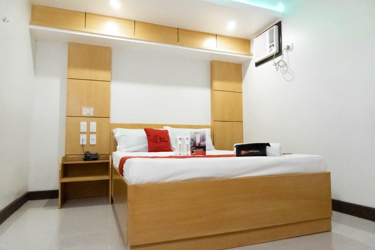 Reddoorz Near Starmall Alabang Hotel