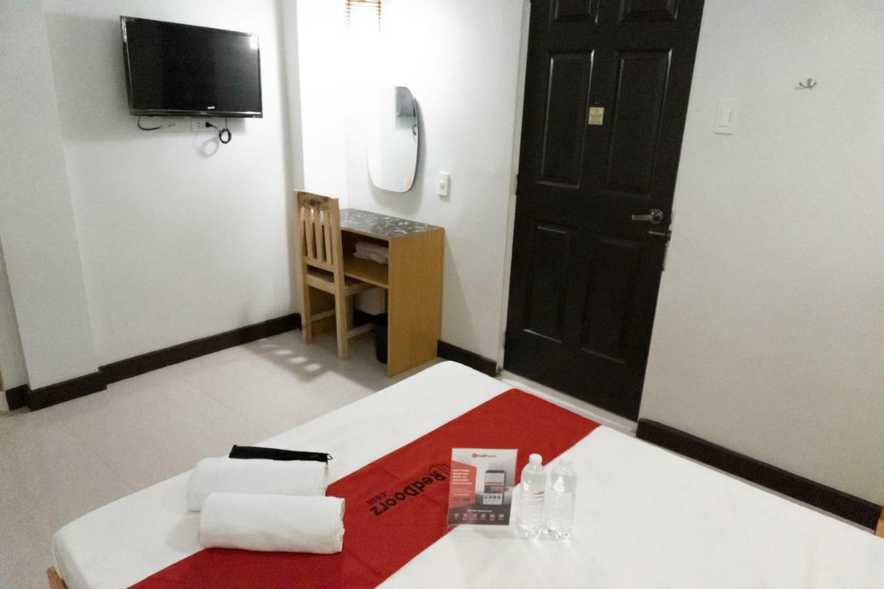 Reddoorz Near Starmall Alabang Manila