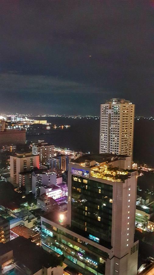 Studio Type At Birch Tower Condo, Malate, Apartment
